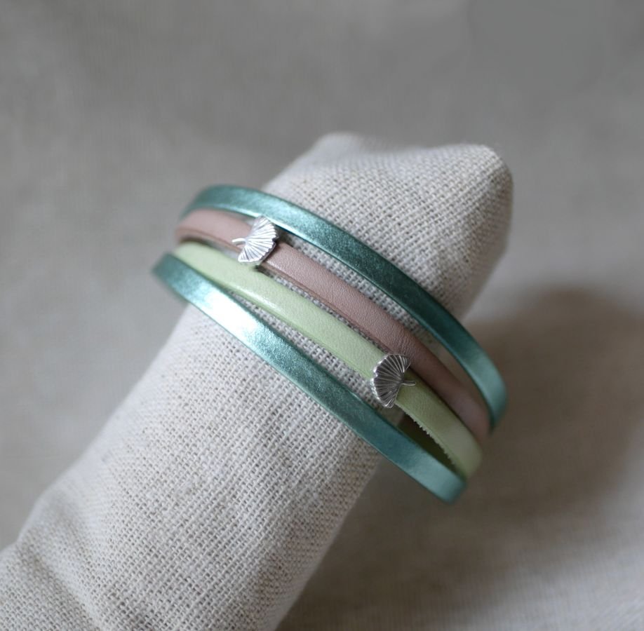 Lederen manchet armband met Ginkgo ontwerp te personaliseren 
