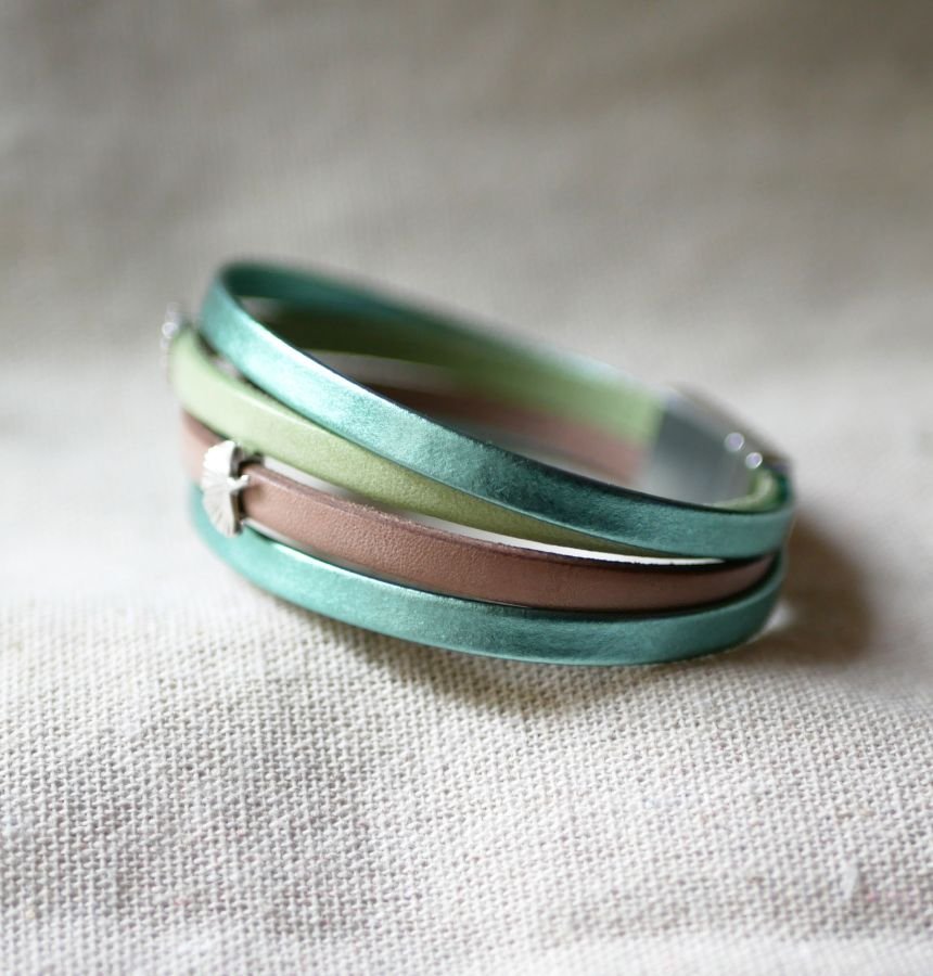 Lederen manchet armband met Ginkgo ontwerp te personaliseren 