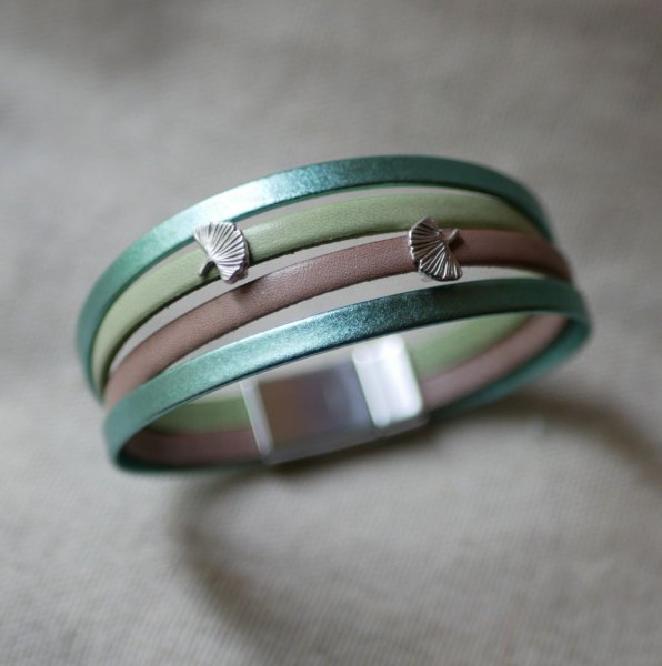 Lederen manchet armband met Ginkgo ontwerp te personaliseren 