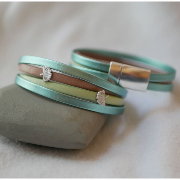 Lederen manchet armband met Ginkgo ontwerp te personaliseren 