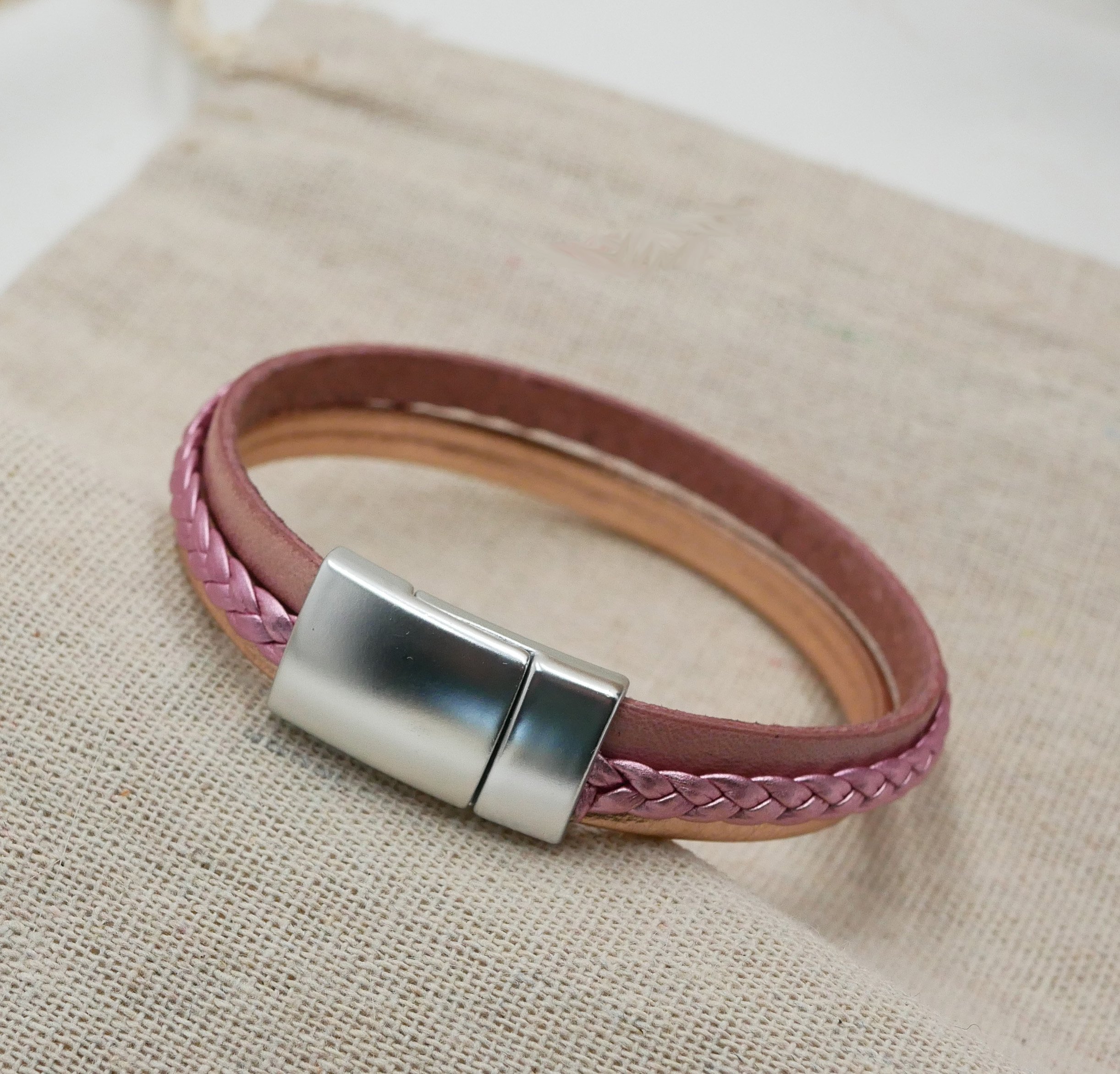Roze gelamineerd leer en perzik manchet armband, aanpasbaar