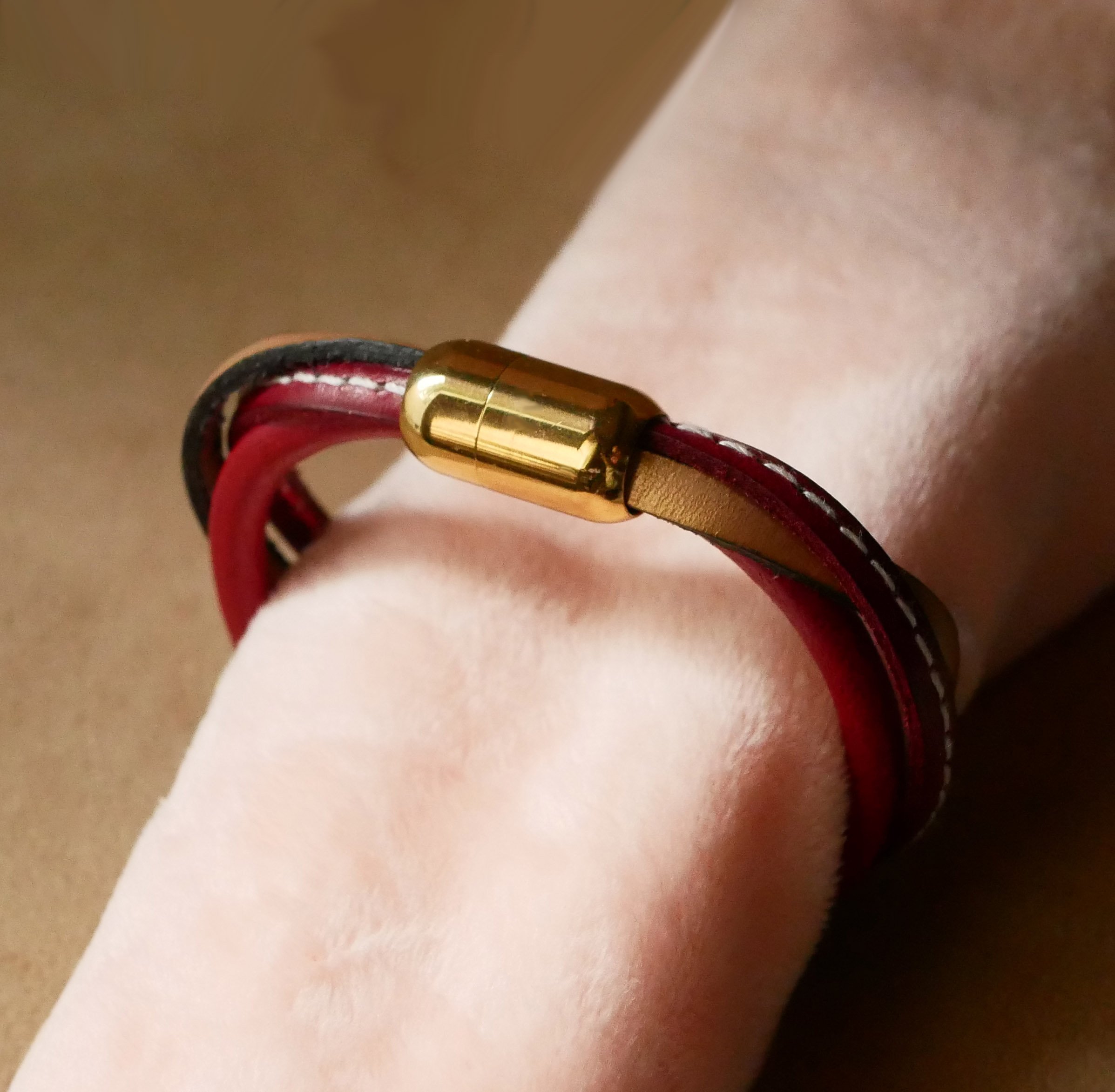 Rood en gouden multileren dames manchet armband