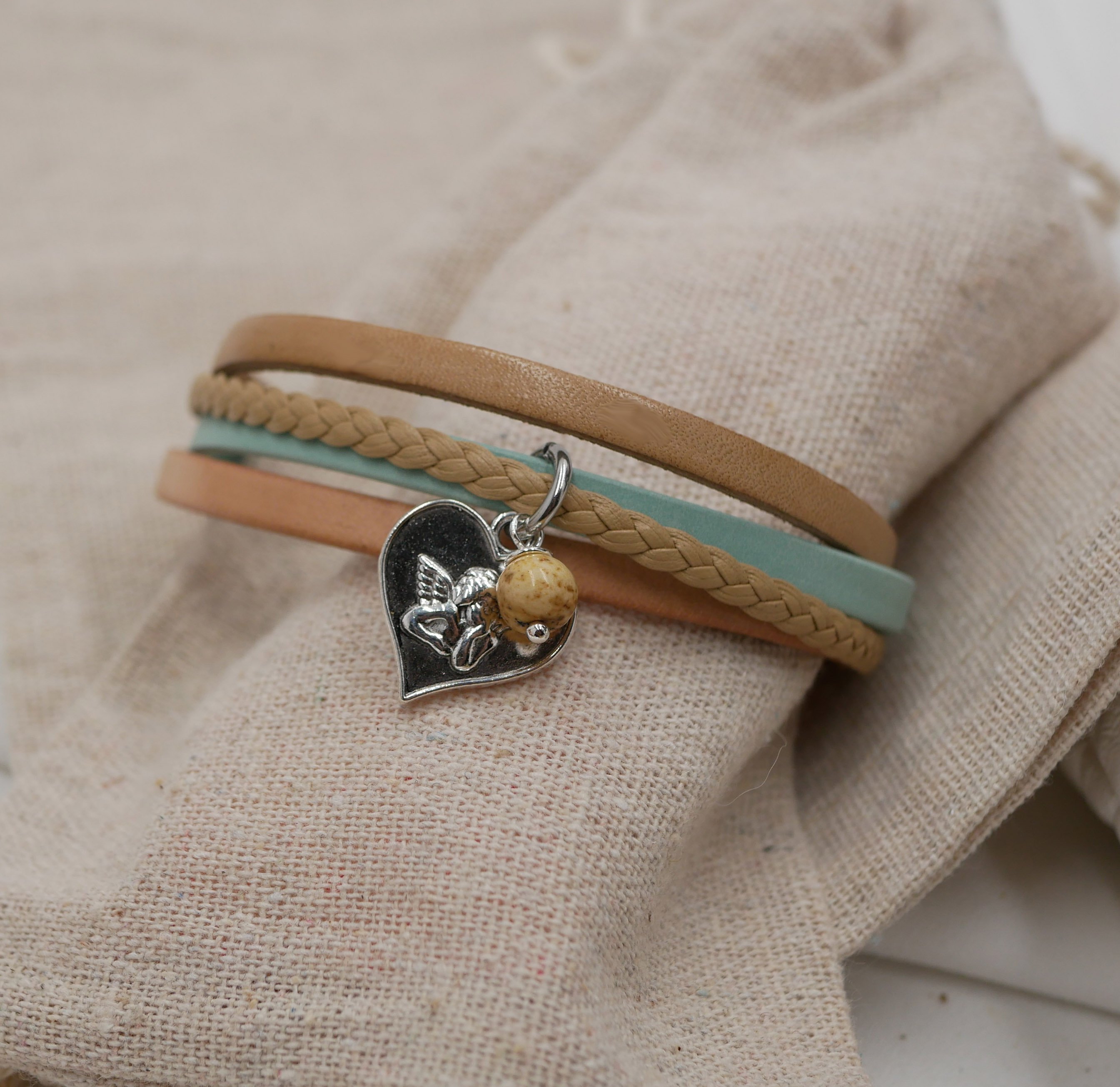 Multi-lederen dames manchet armband Zand beige hanger naar keuze