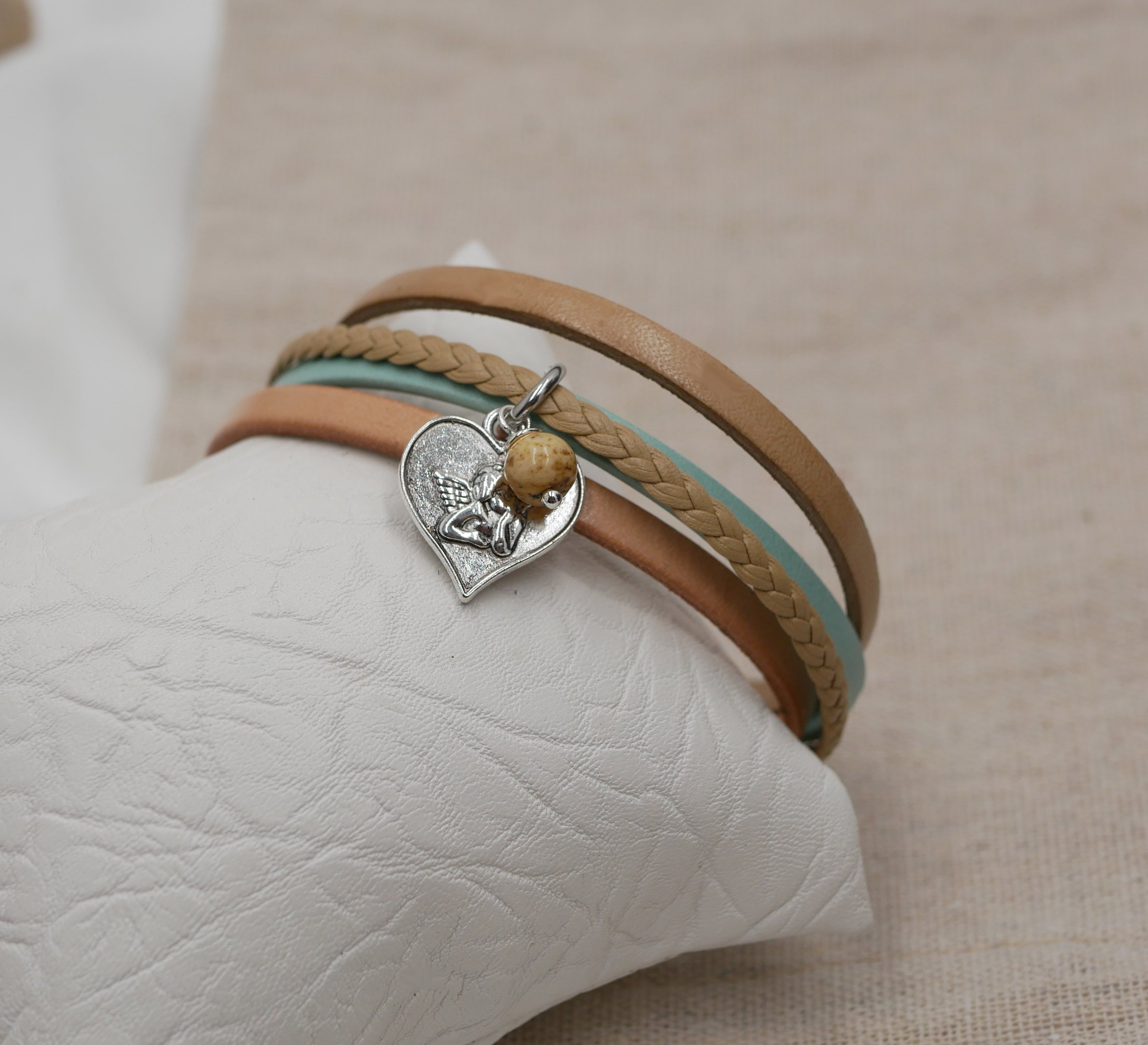 Multi-lederen dames manchet armband Zand beige hanger naar keuze