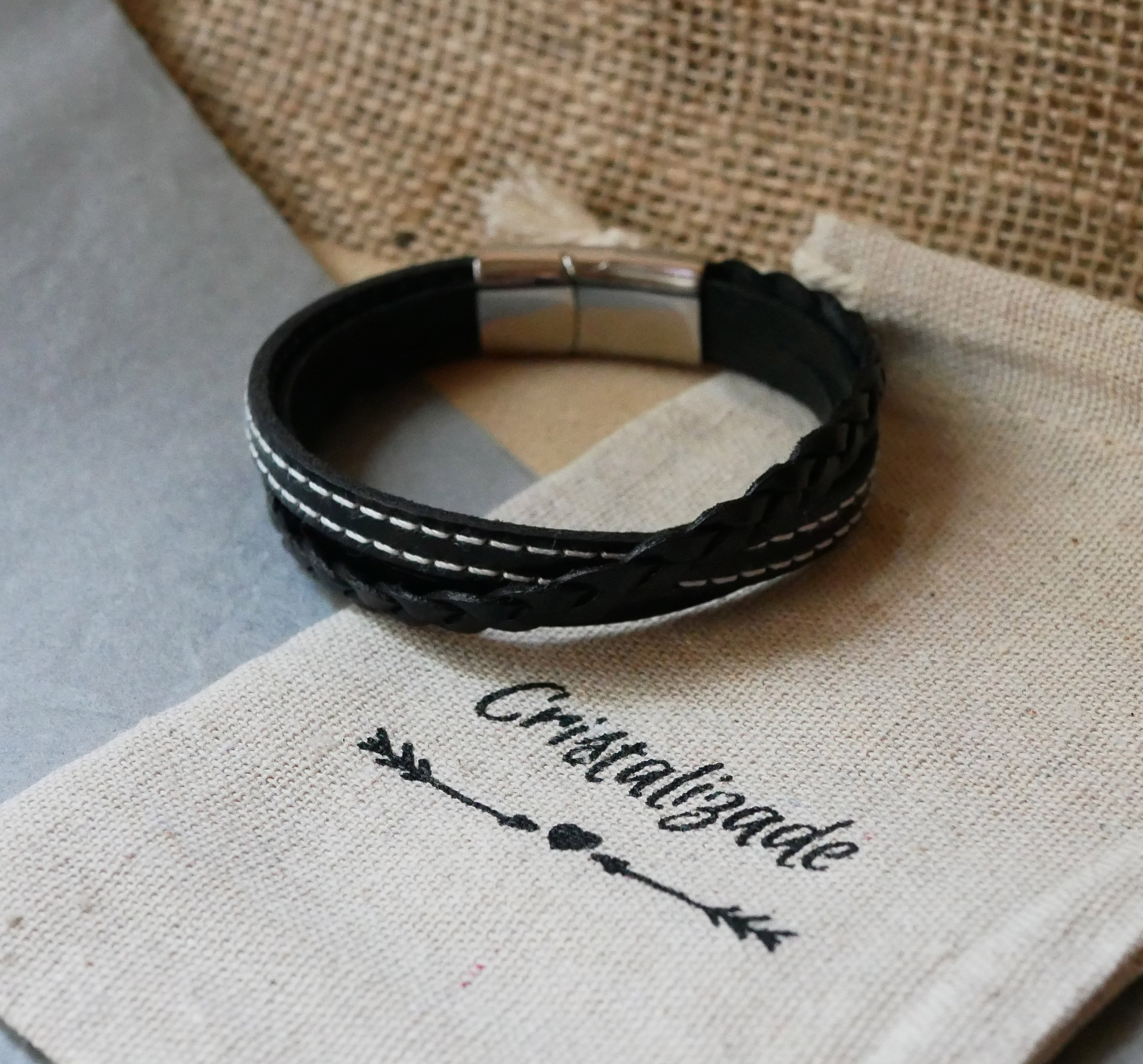 Mannenarmband met meerdere leren manchetten