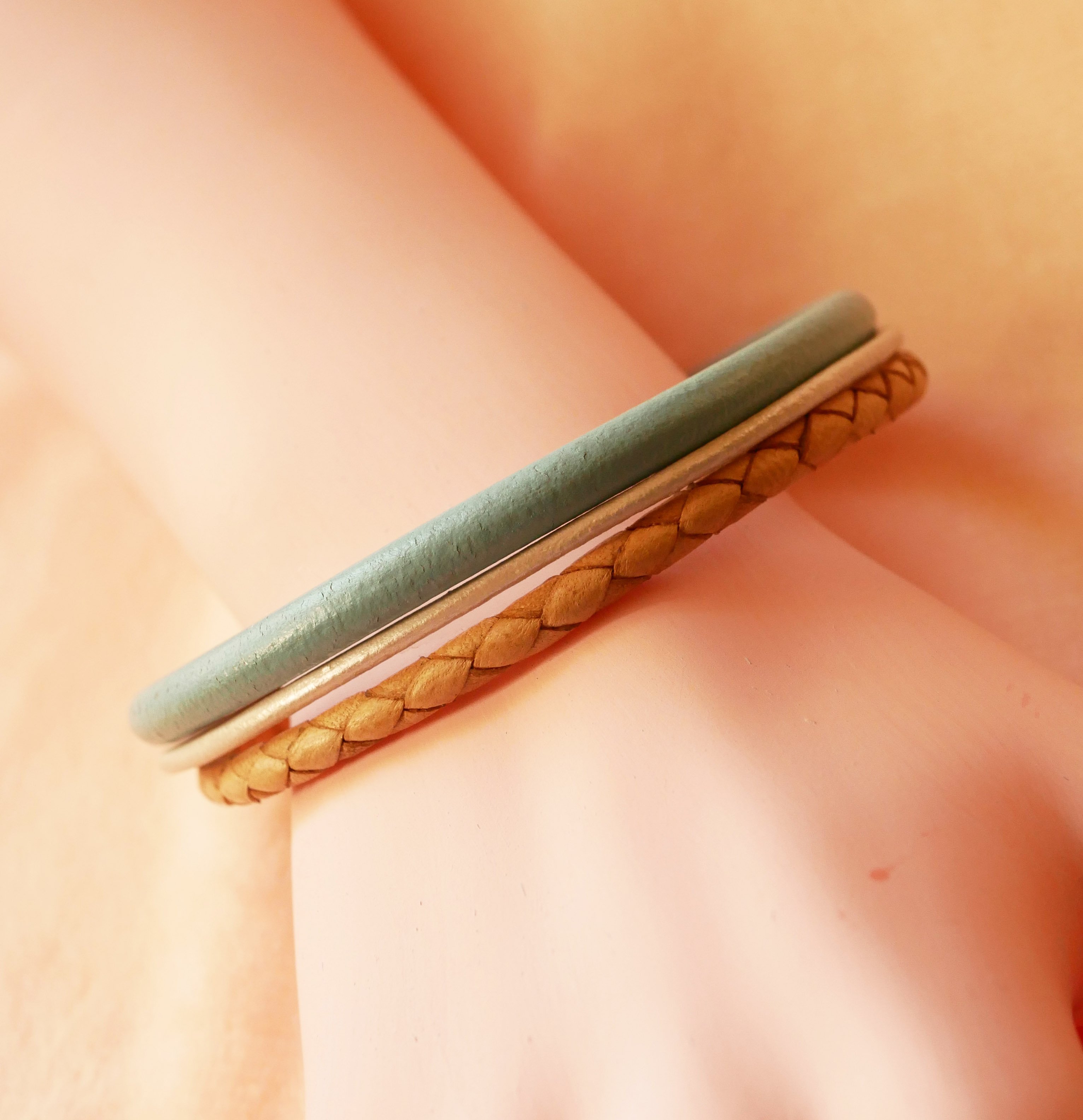 Beige en turquoise manchet armband