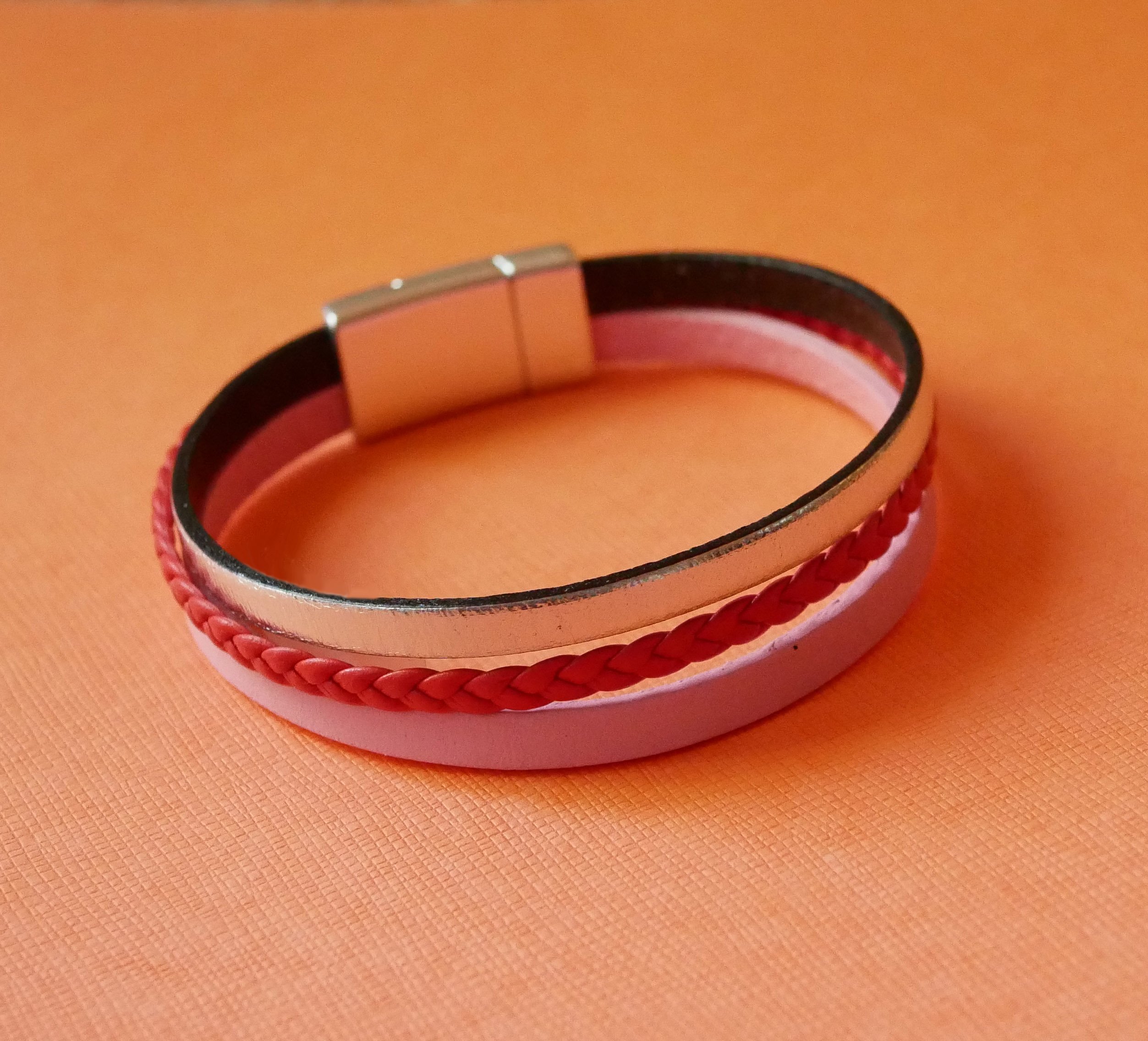 Koraal rood en zilver leer en roze multi-leer manchet armband