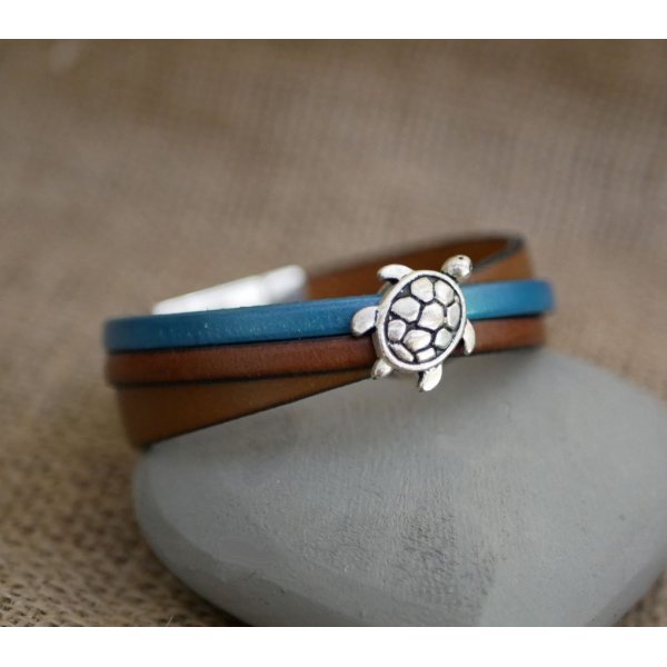 Multi lederen manchet armband met schildpad design en grote magnetische sluiting