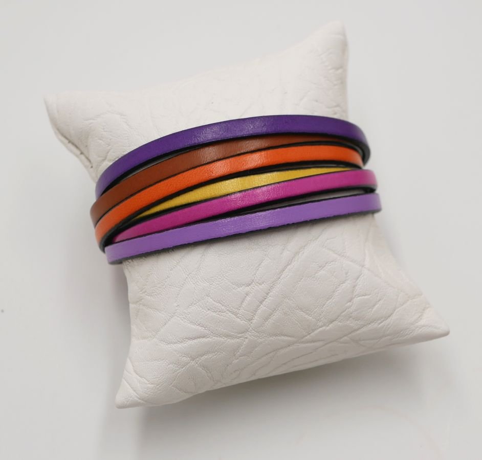 Multi-lederen manchet armband in tonische kleuren
