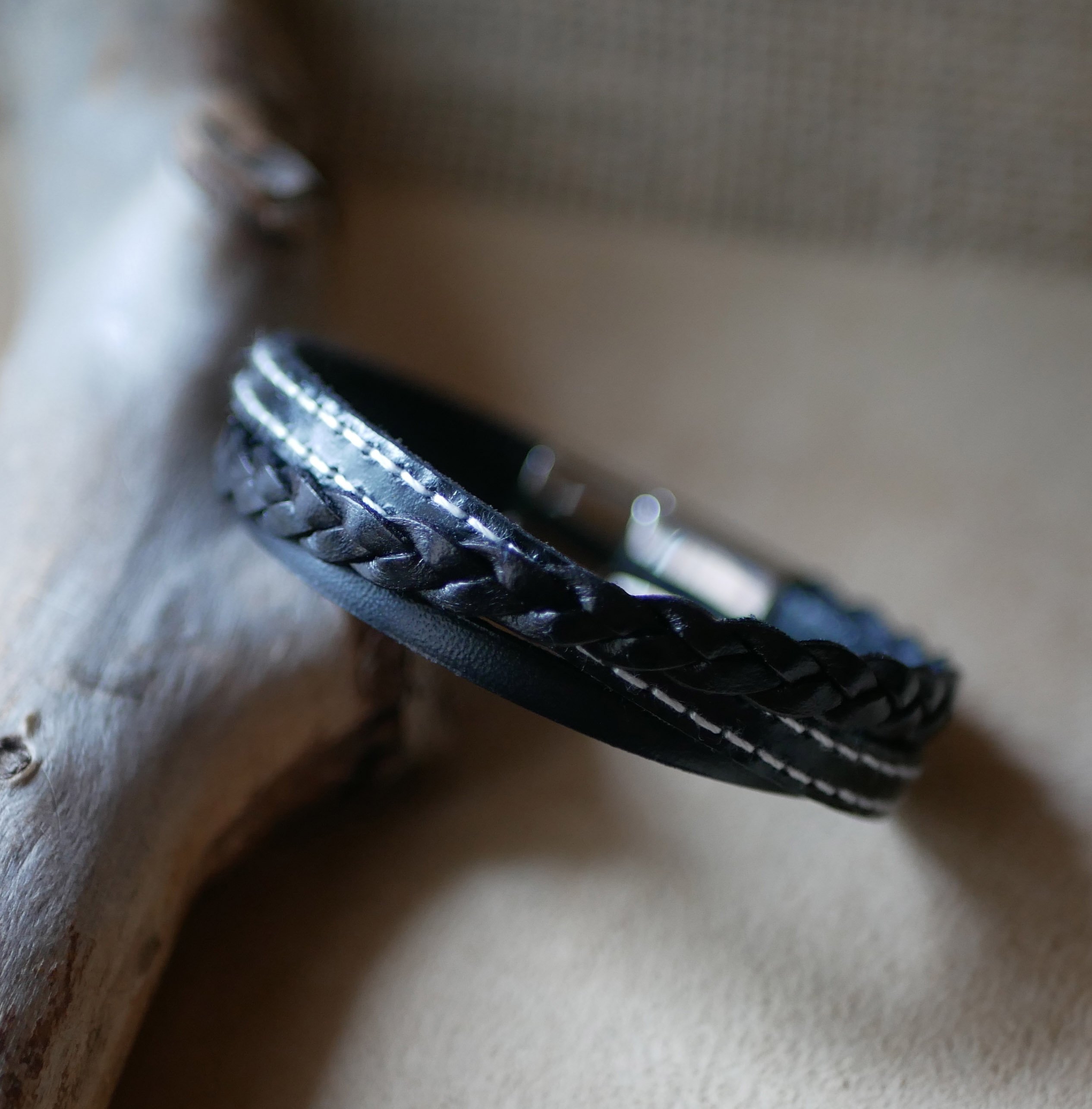 Mannenarmband met meerdere leren manchetten