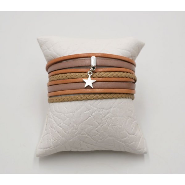 Aanpasbare multi lederen armband met beige hanger 