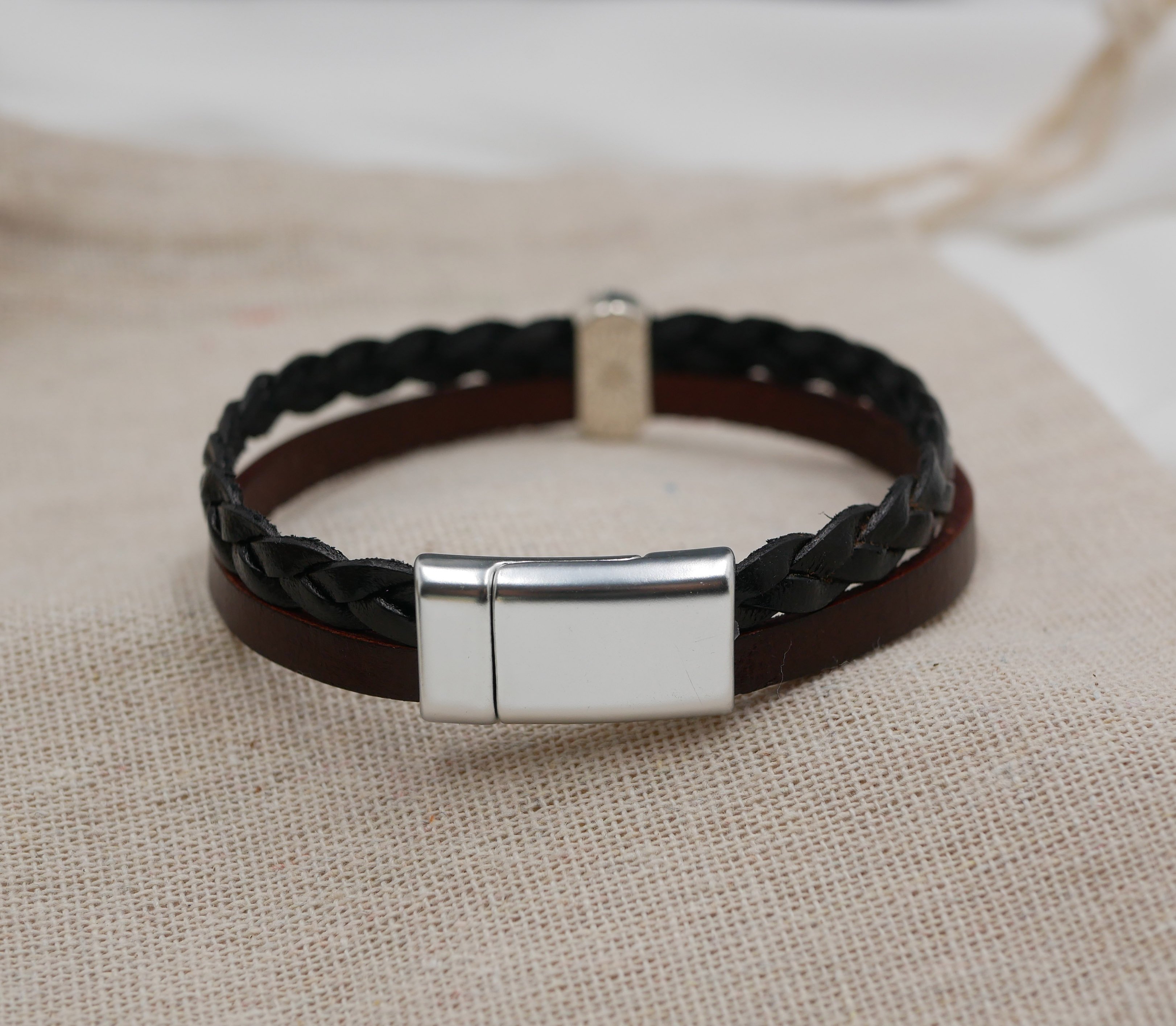 Medaillon armband duo zwart en bruin vintage geweven leer met magnetische sluiting