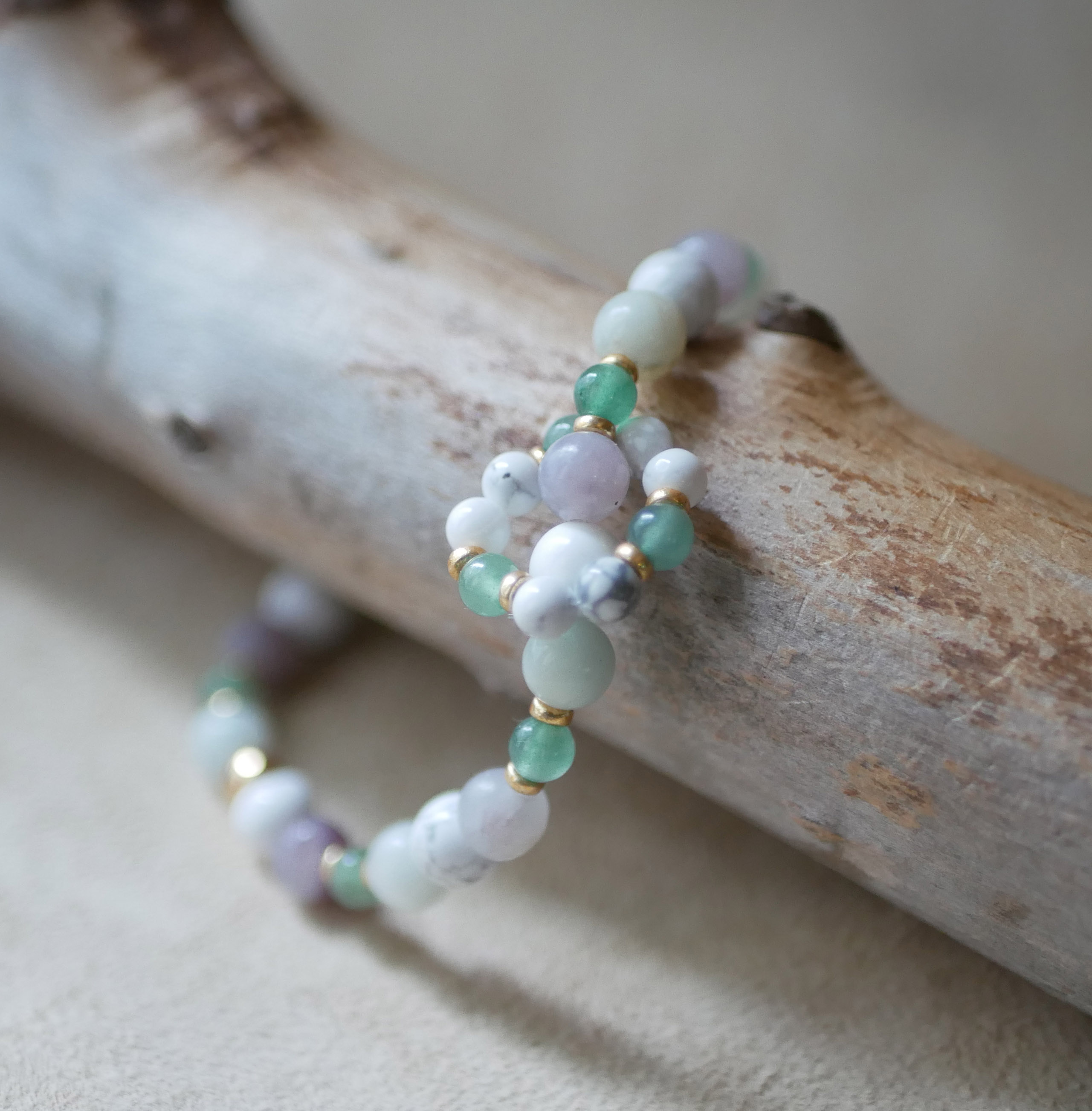 Aventurijn natuurstenen armband met miniparelring