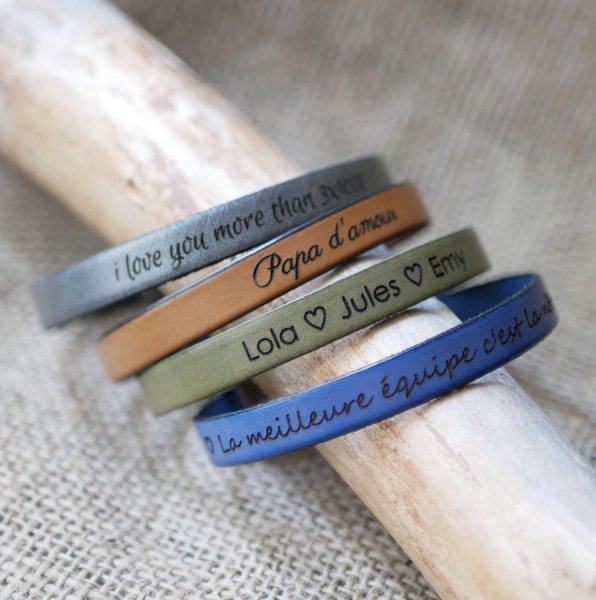 Aanpasbare gegraveerde leren armband voor mannen keuze van sluiting 