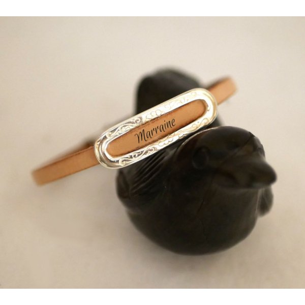 Armband met gepersonaliseerde voornaam door gravure op leer 