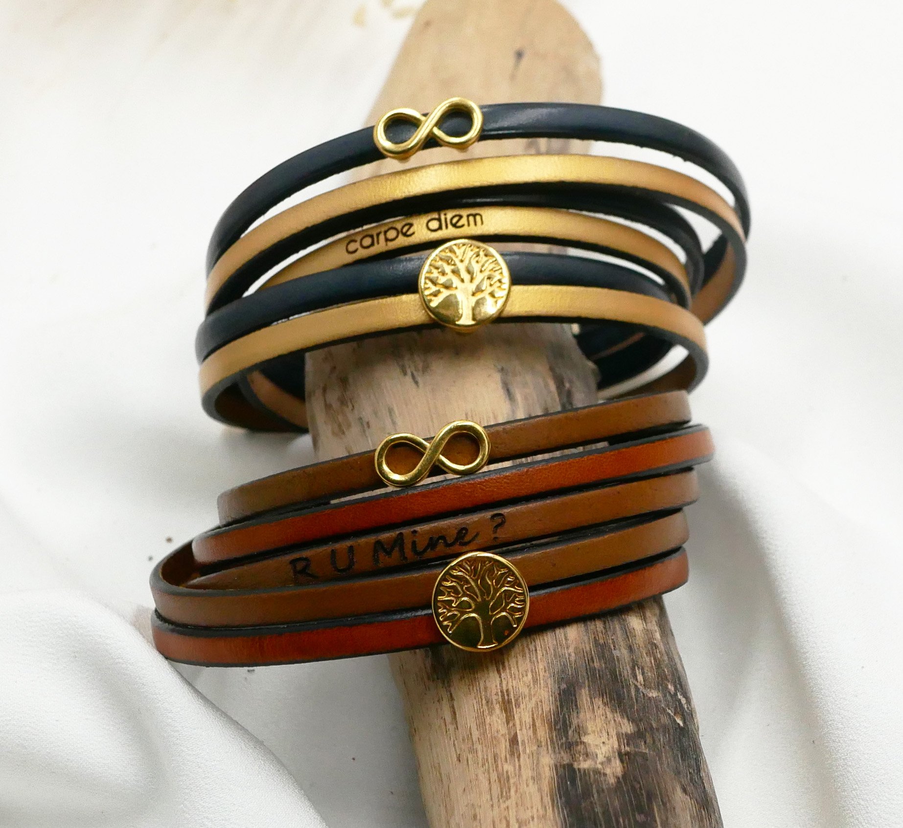 Leren armband met oneindigheidssymbool en gouden levensboom cabochon om te personaliseren  
