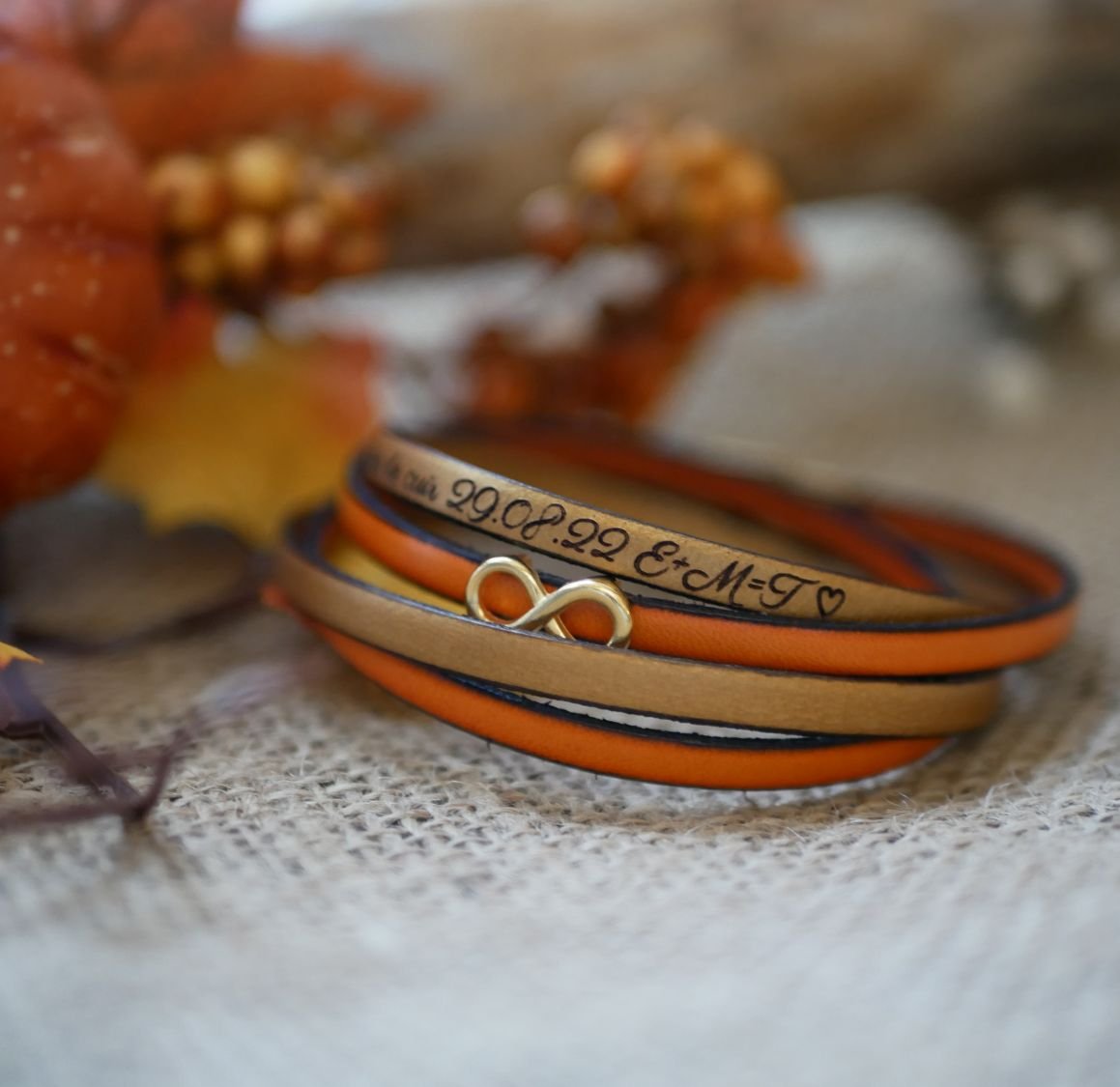 Gouden armband met oneindigheidssymbool in 2 leren om te personaliseren  