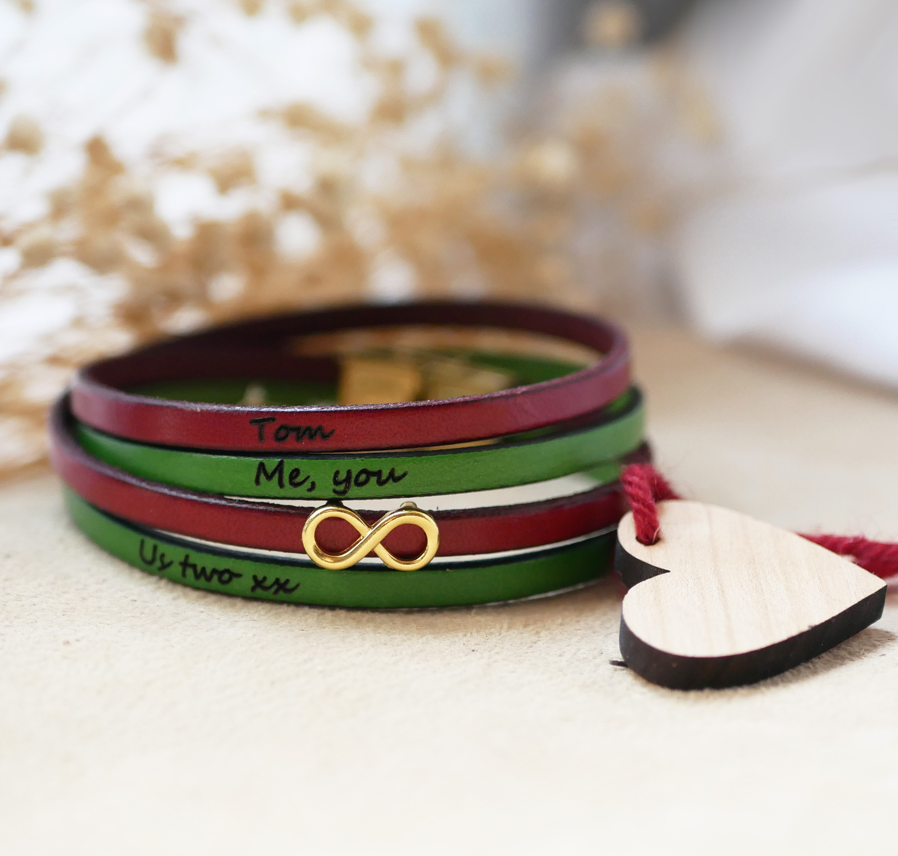Gouden armband met oneindigheidssymbool in 2 leren om te personaliseren  