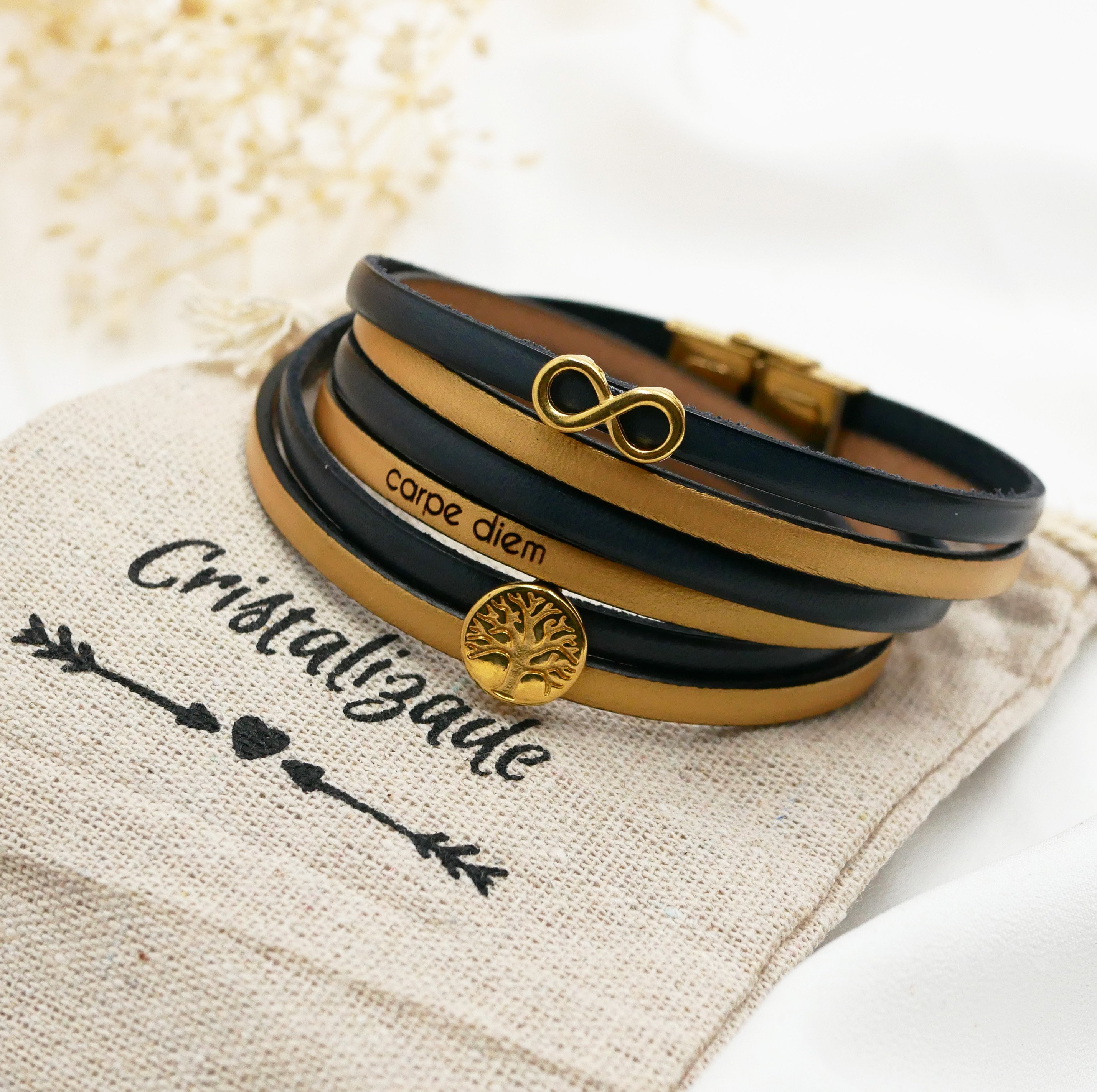Leren armband met oneindigheidssymbool en gouden levensboom cabochon om te personaliseren  