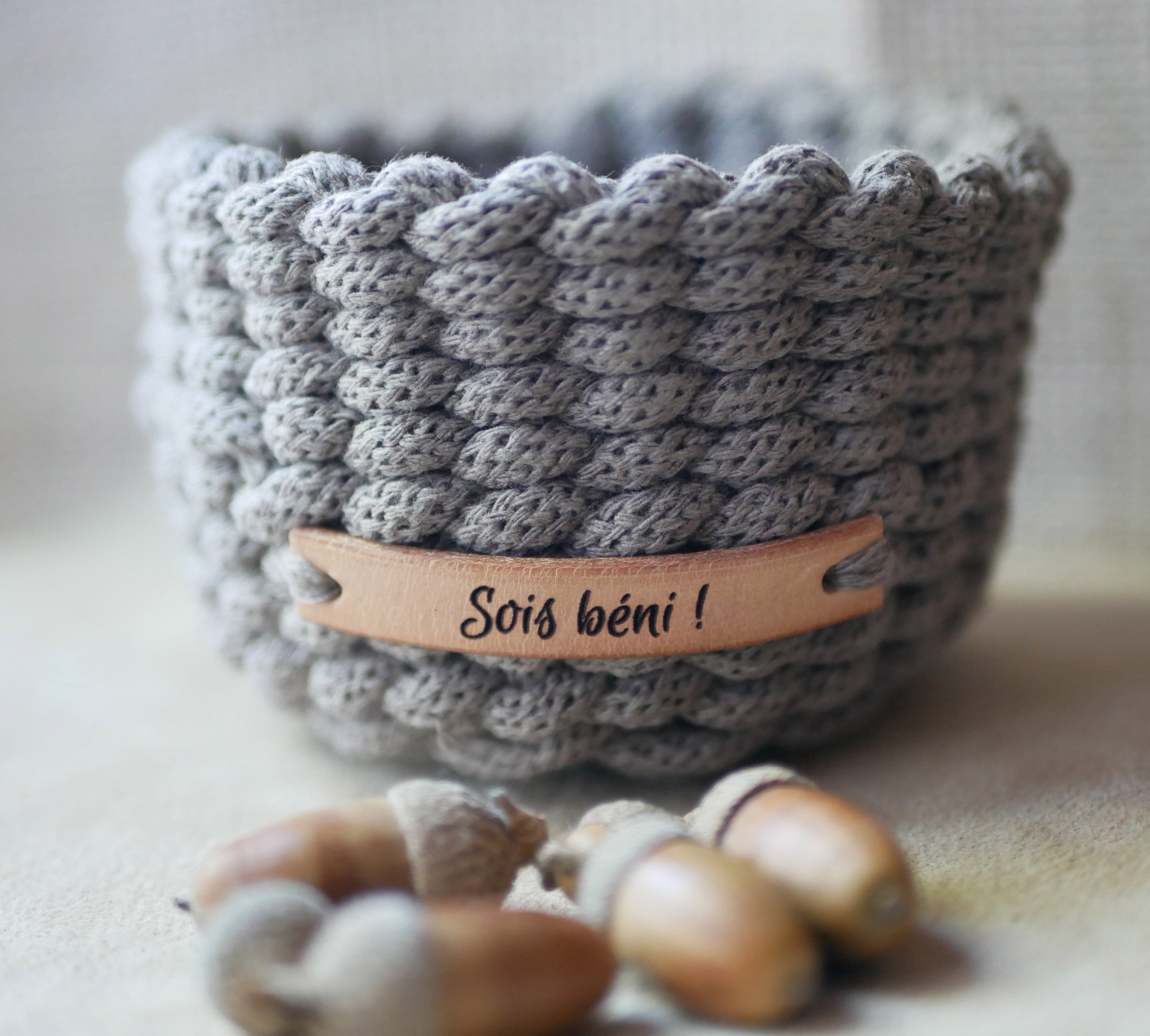 Aangepast leren label met gegraveerde boodschap