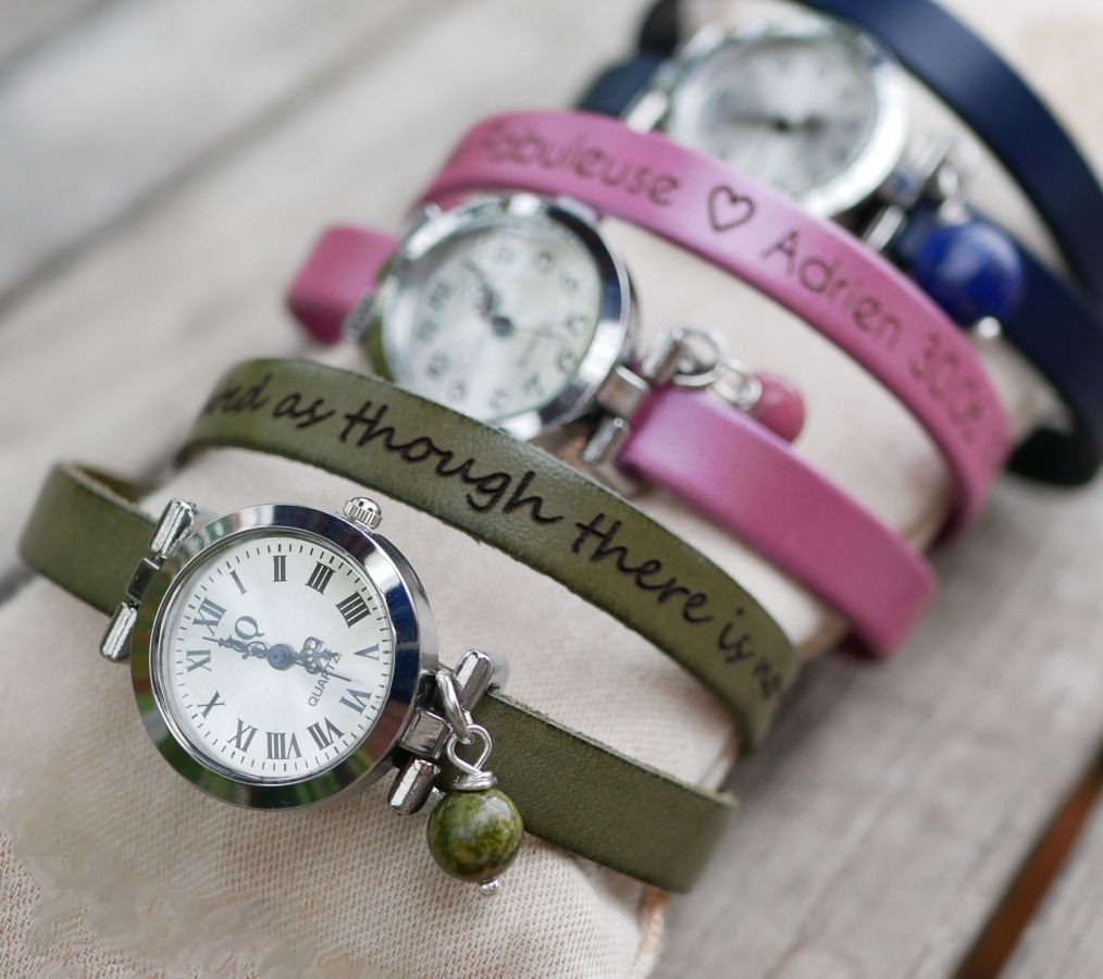 Lederen armbandhorloge 2 slagen aanpasbaar met zilveren wijzerplaat