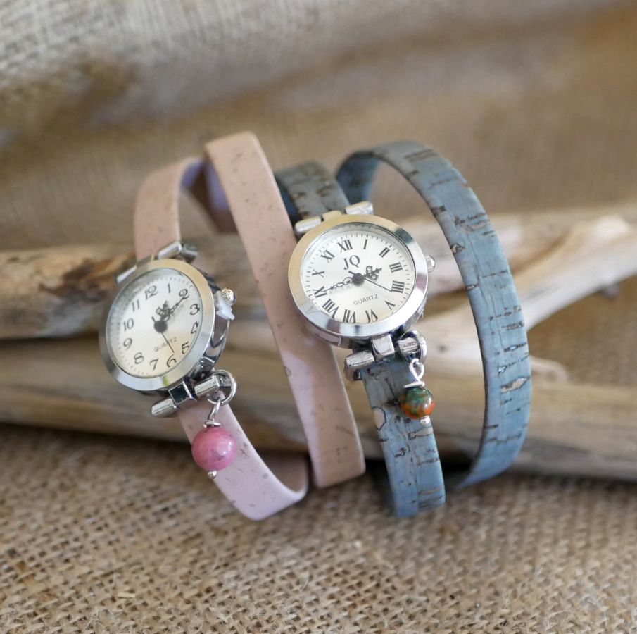 Zilveren horloge met kurken armband 2 slagen met verstelbare sluiting