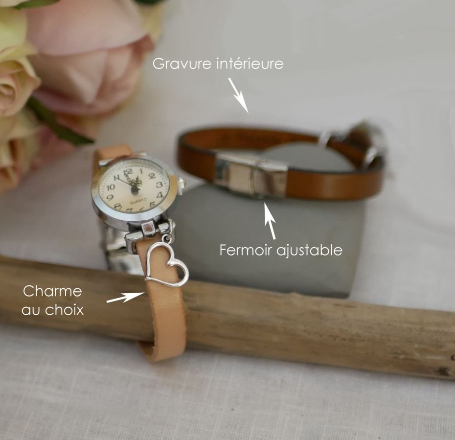 Zilveren horloge met bedel en lederen band met verstelbare sluiting