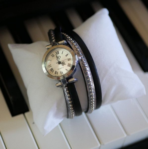 Horloge verzilverde dubbele lederen band kralen kleurkeuze aan te passen 