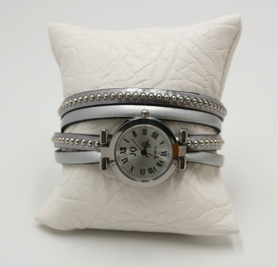 Horloge verzilverde dubbele lederen band kralen kleurkeuze aan te passen 