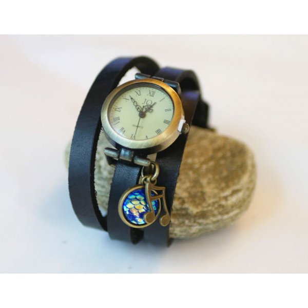 Lederen armbandhorloge met blauwe schubben cabochon