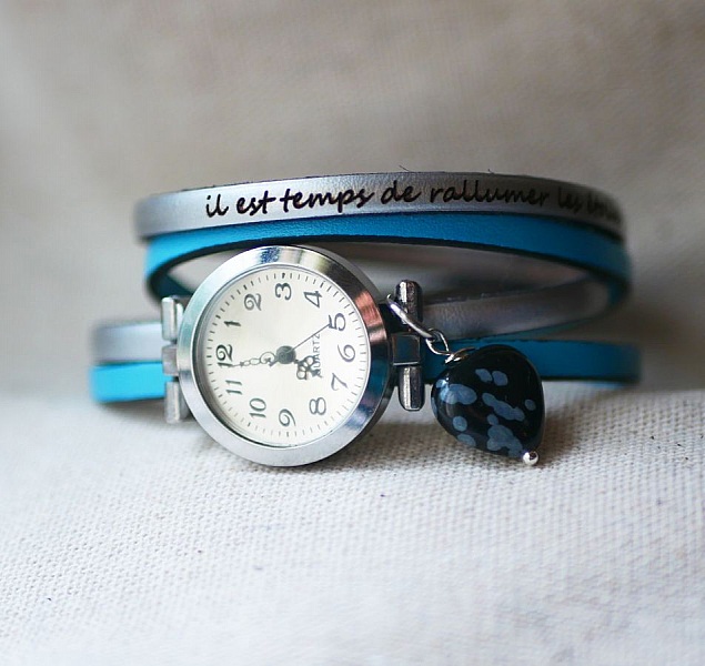 Horloge met dubbele lederen band en obsidiaan stenen hart, kleuren te personaliseren 