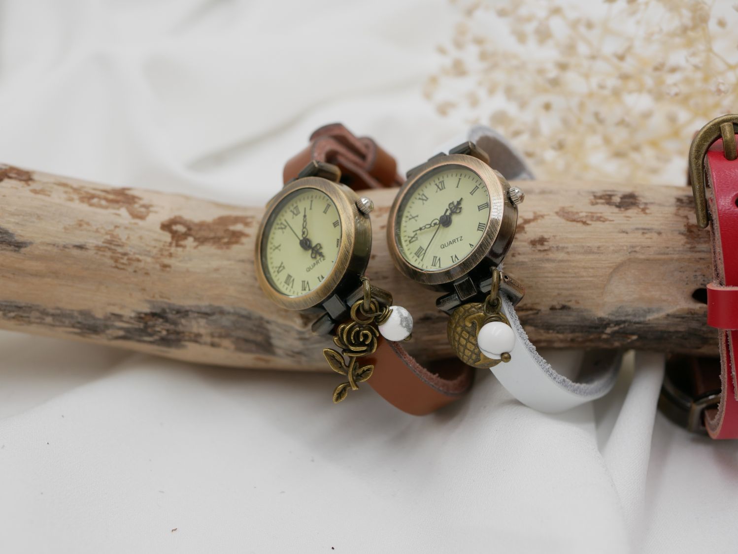 Lederen armbandhorloge, volledig aanpasbaar 