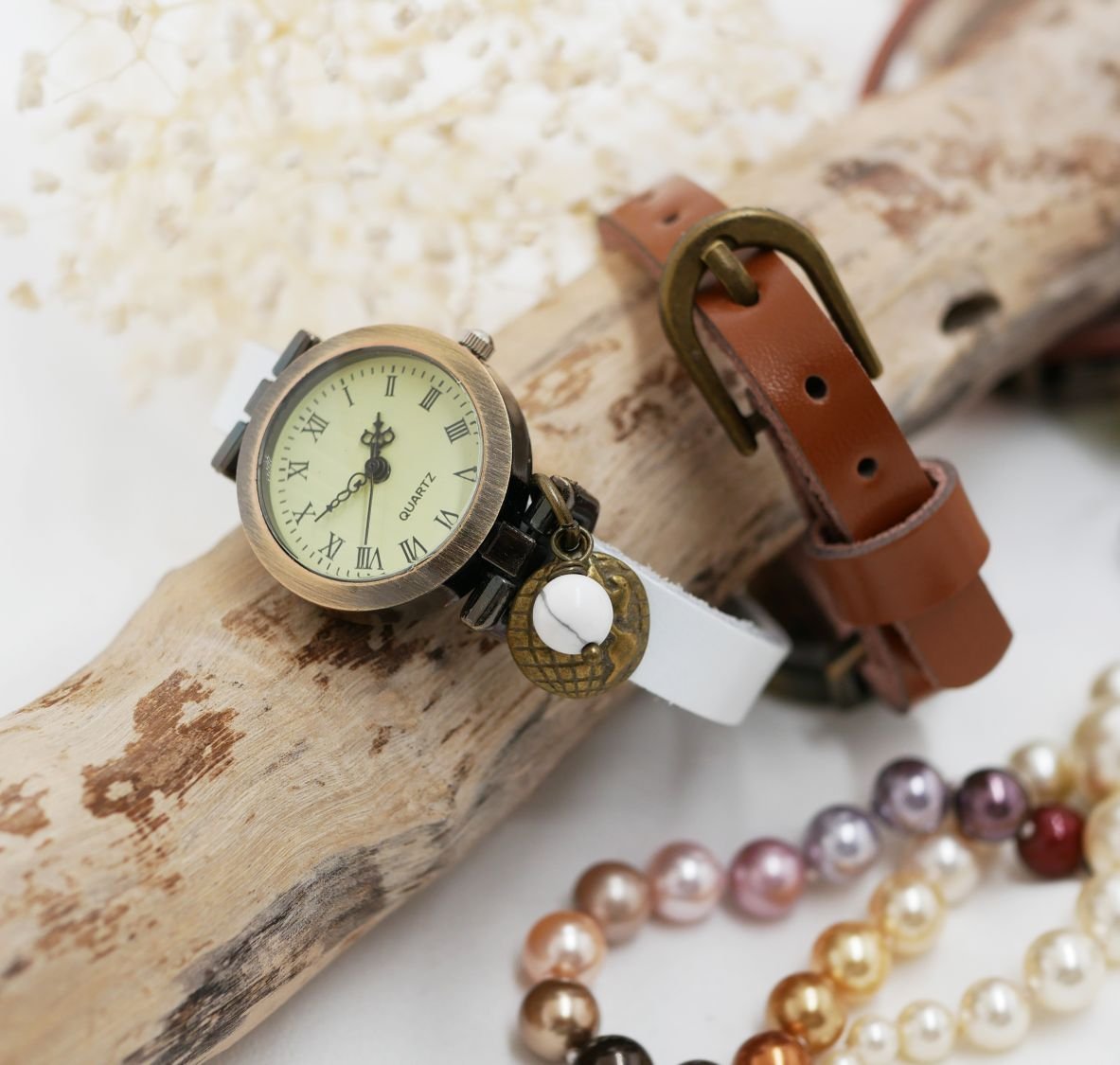 Lederen armbandhorloge, volledig aanpasbaar 