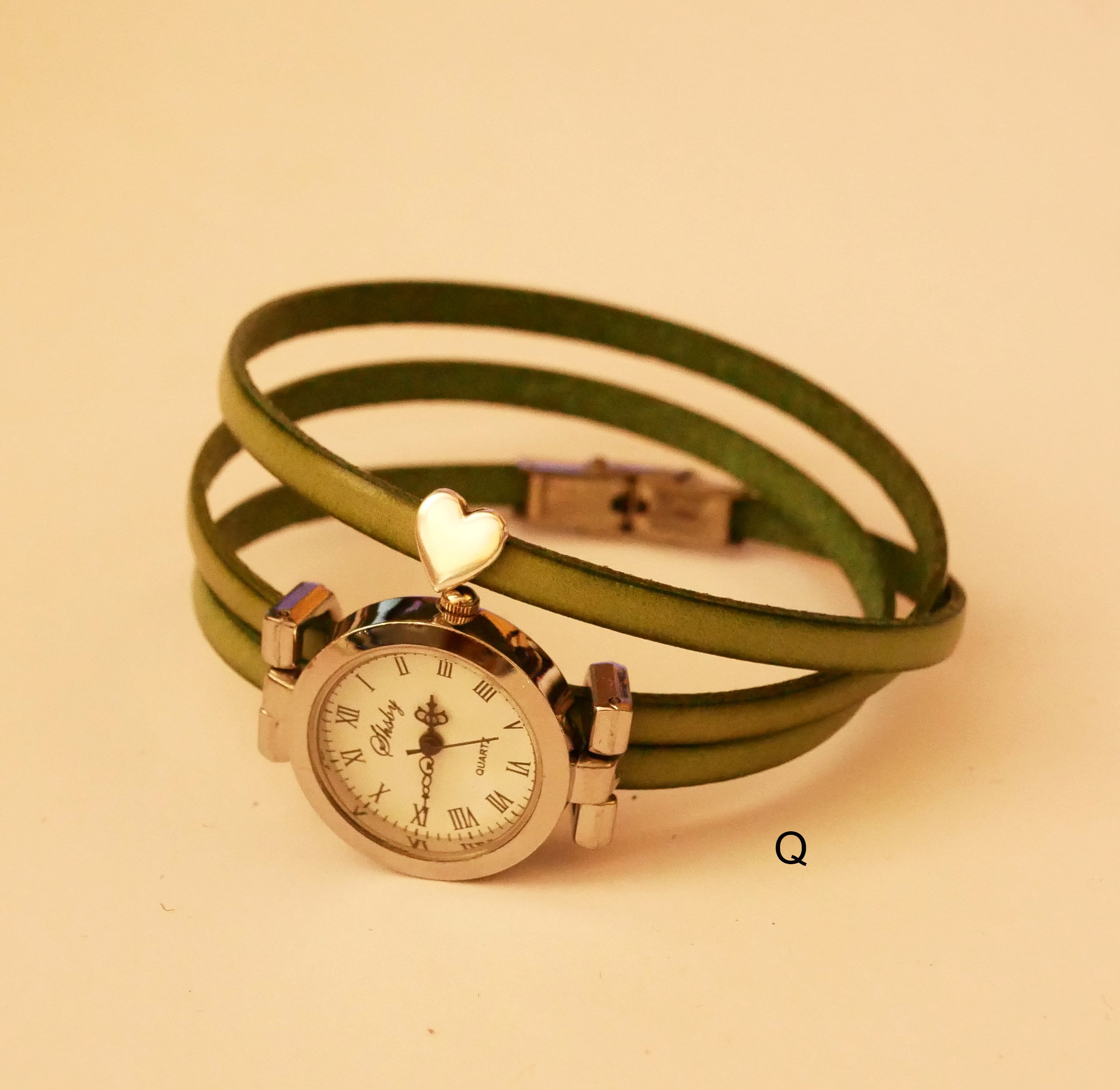 Horloge met 3-draaibare leren band en zilverkleurige wijzerplaat 