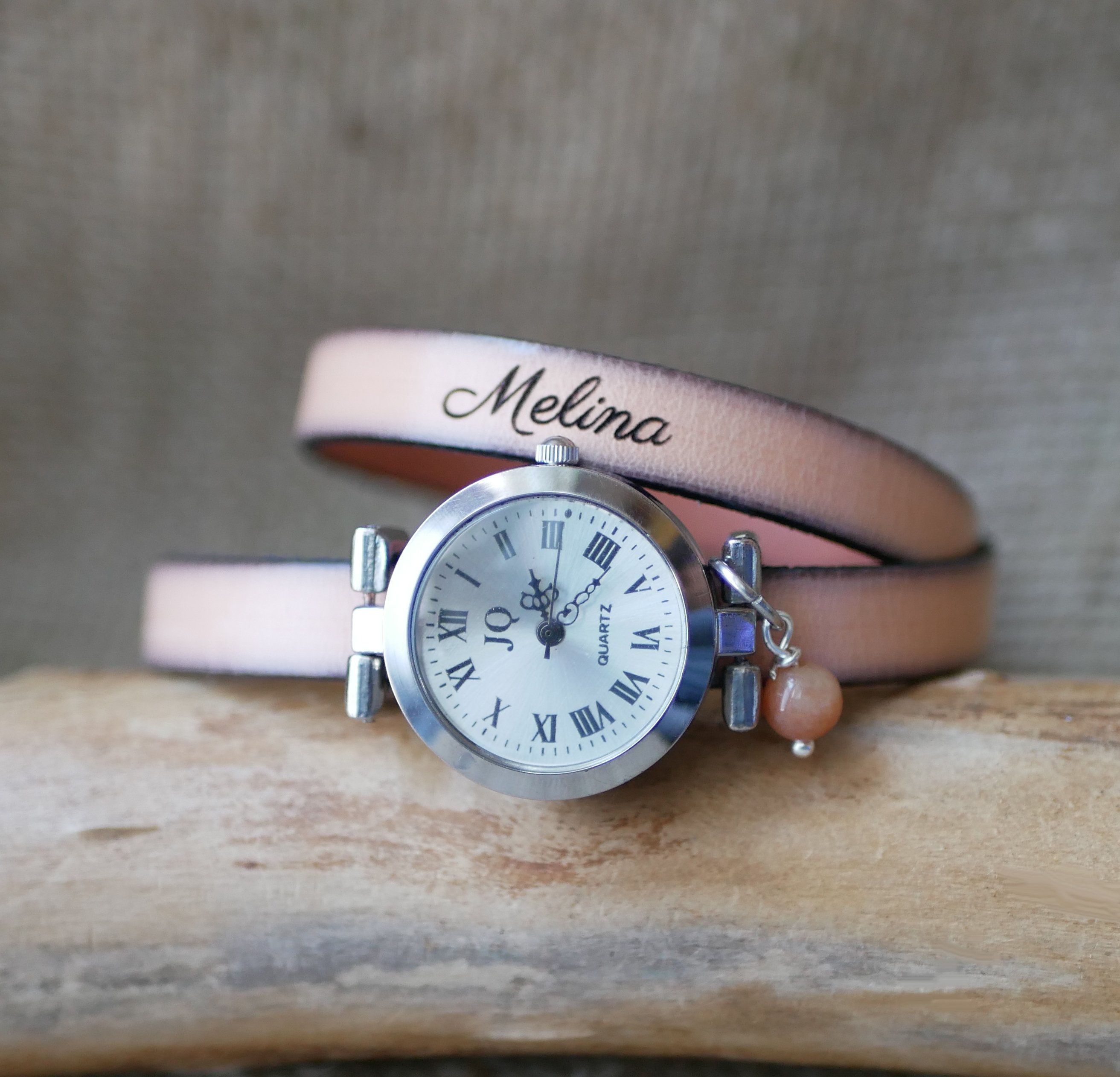 Lederen armbandhorloge 2 slagen aanpasbaar met zilveren wijzerplaat