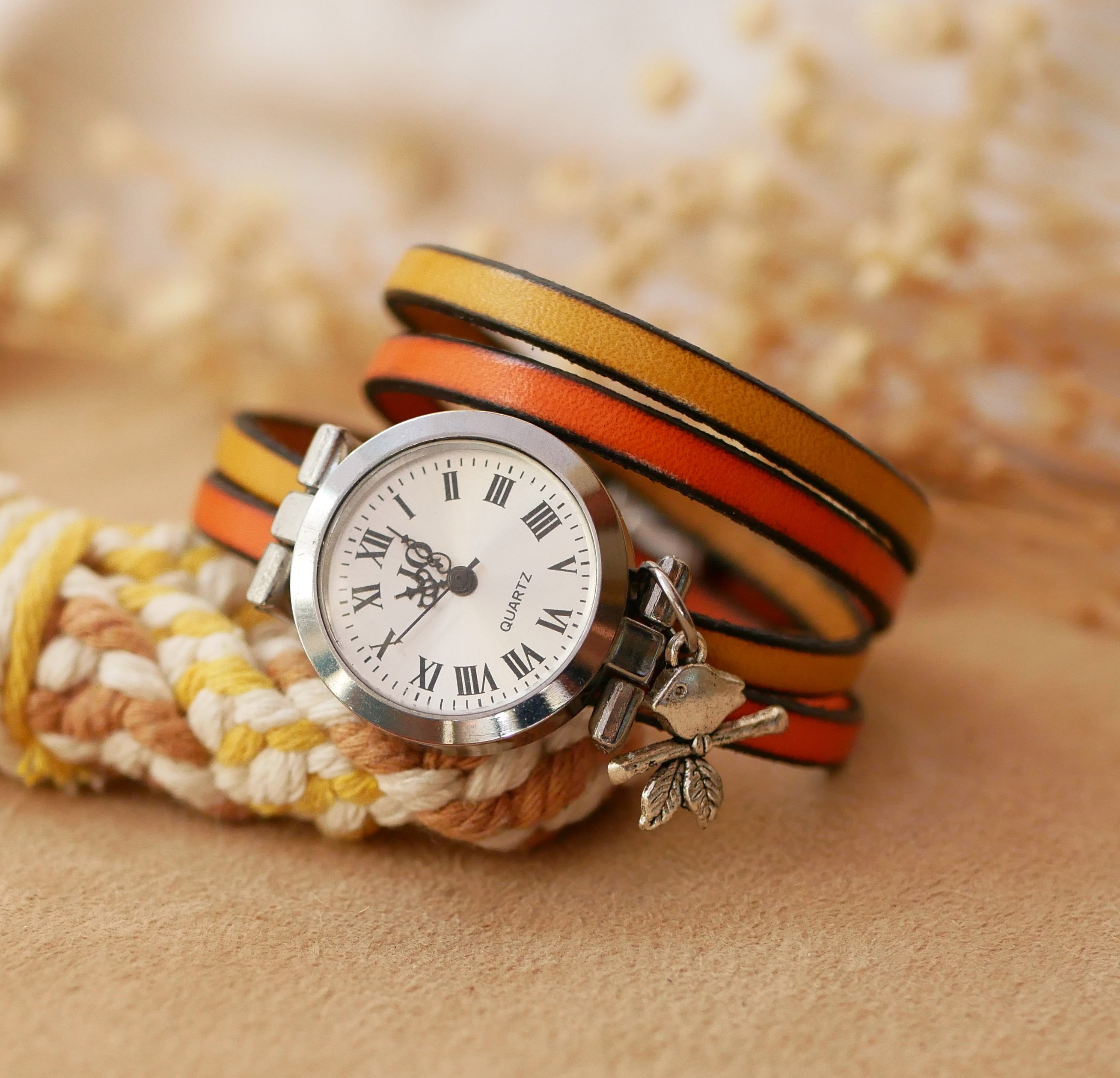 Horloge met dubbele lederen band, zilveren wijzerplaat, kleur naar keuze, te personaliseren 