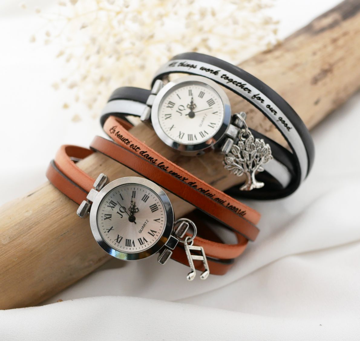 Horloge met dubbele lederen band, zilveren wijzerplaat, kleur naar keuze, te personaliseren 