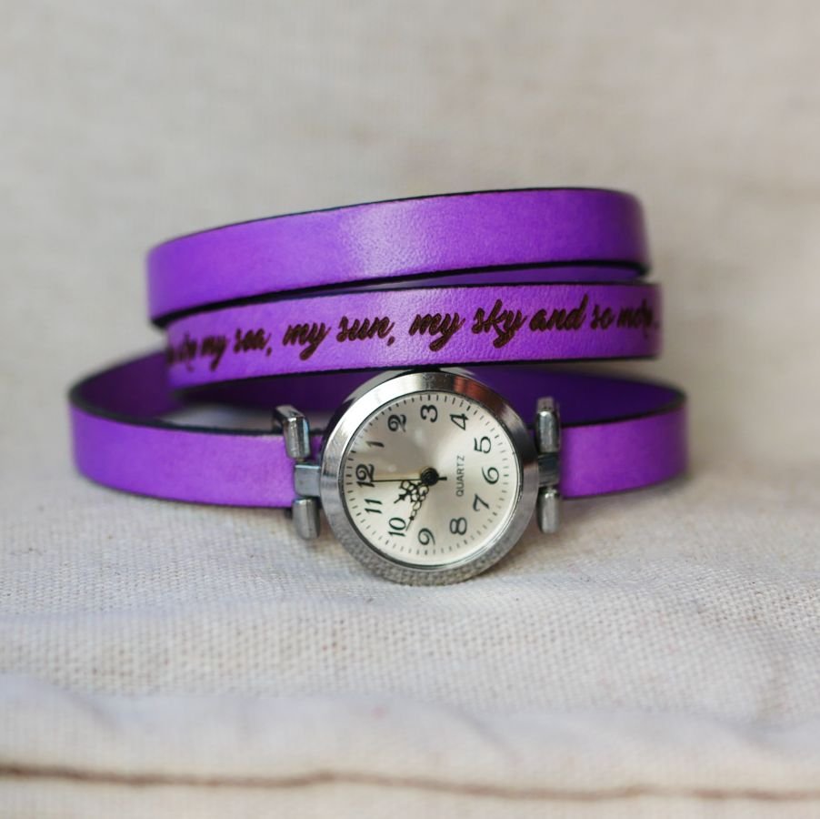 Aanpasbaar multi-turn horloge met zilveren wijzerplaat 