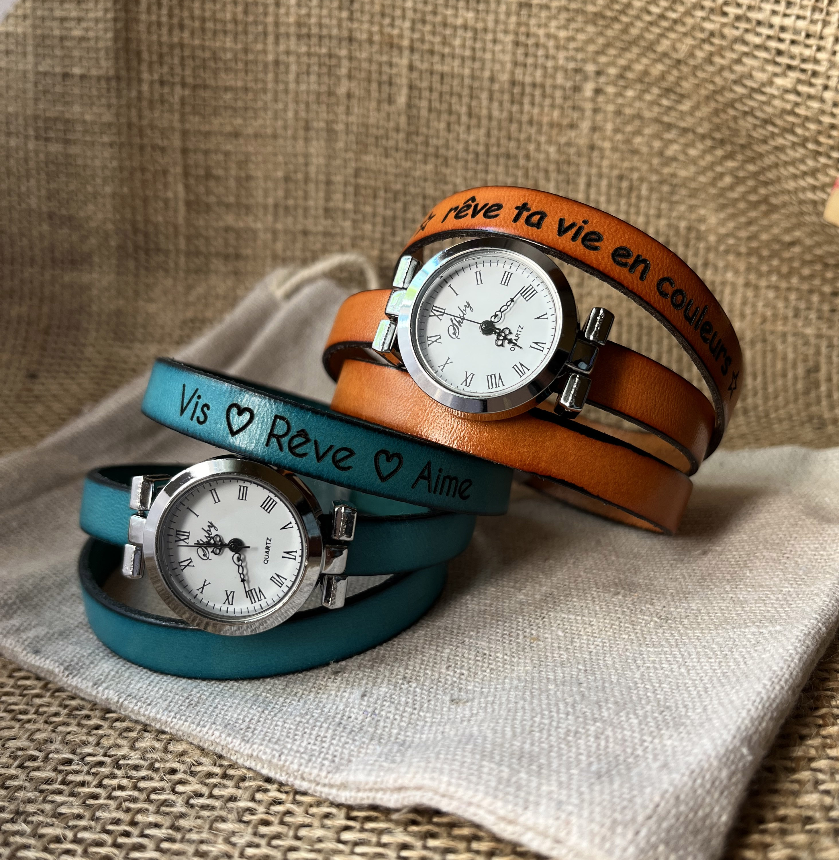 Aanpasbaar multi-turn horloge met zilveren wijzerplaat 