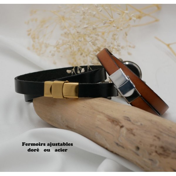 Vintage horloge met bronzen wijzerplaat en aangepaste driedubbele lederen band.