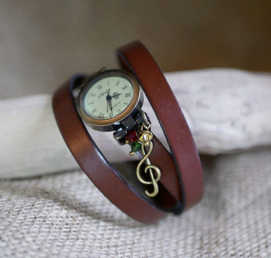 Rasta Reggaeb stijl horloge met lederen band 2 of 3 slagen verstelbare sluiting