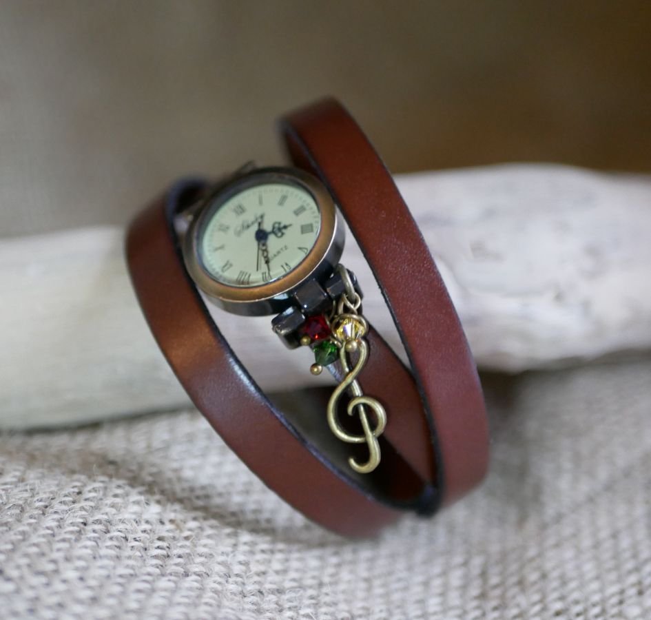Rasta Reggaeb stijl horloge met lederen band 2 of 3 slagen verstelbare sluiting
