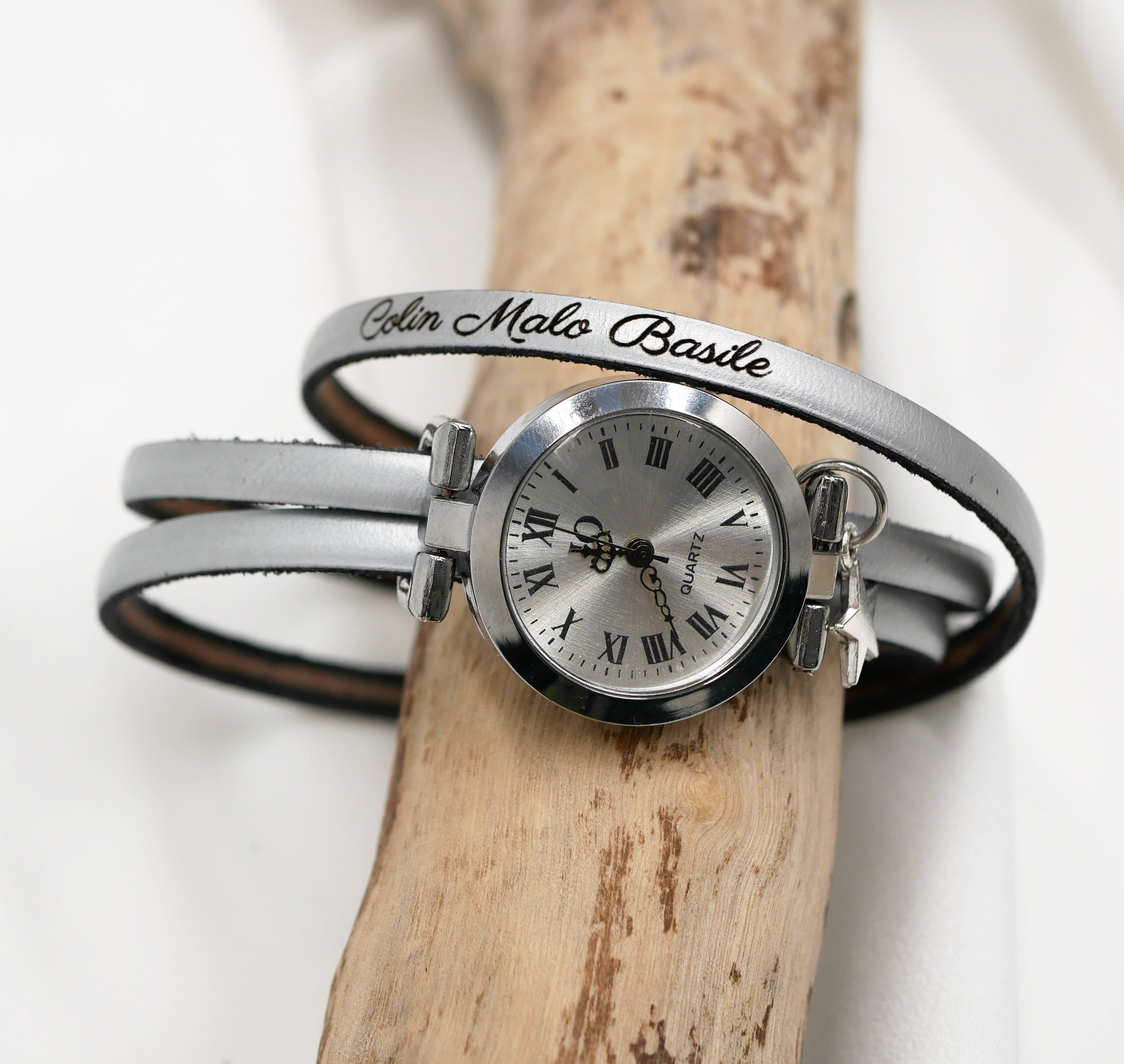 Horloge te personaliseren met een lederen band, 3 slagen, zilveren wijzerplaat met hanger 