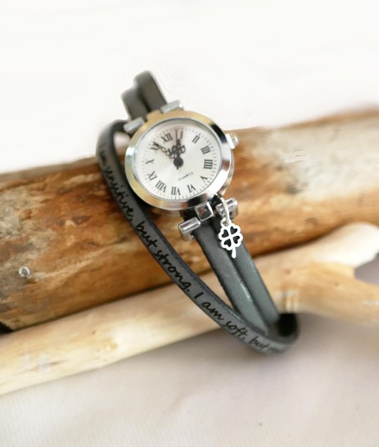 Horloge te personaliseren met een lederen band, 3 slagen, zilveren wijzerplaat met hanger 