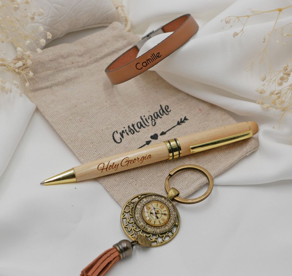 Geschenktas voor vrouwen met gegraveerde houten pen + personaliseerbare lederen riem + sleutelhanger 