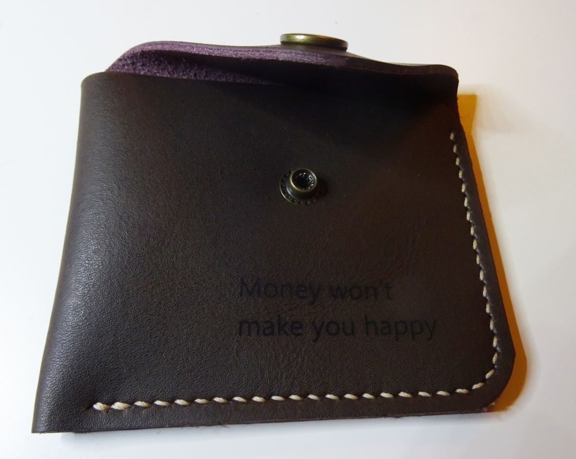 Koffieleren etui met gegraveerde knop