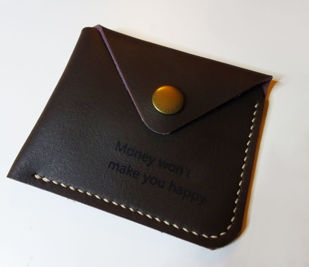Koffieleren etui met gegraveerde knop