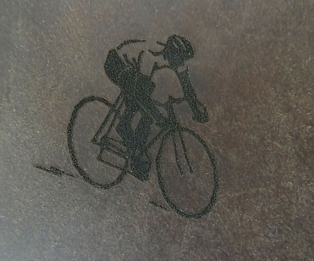 Koffieleren etui met gegraveerde knop