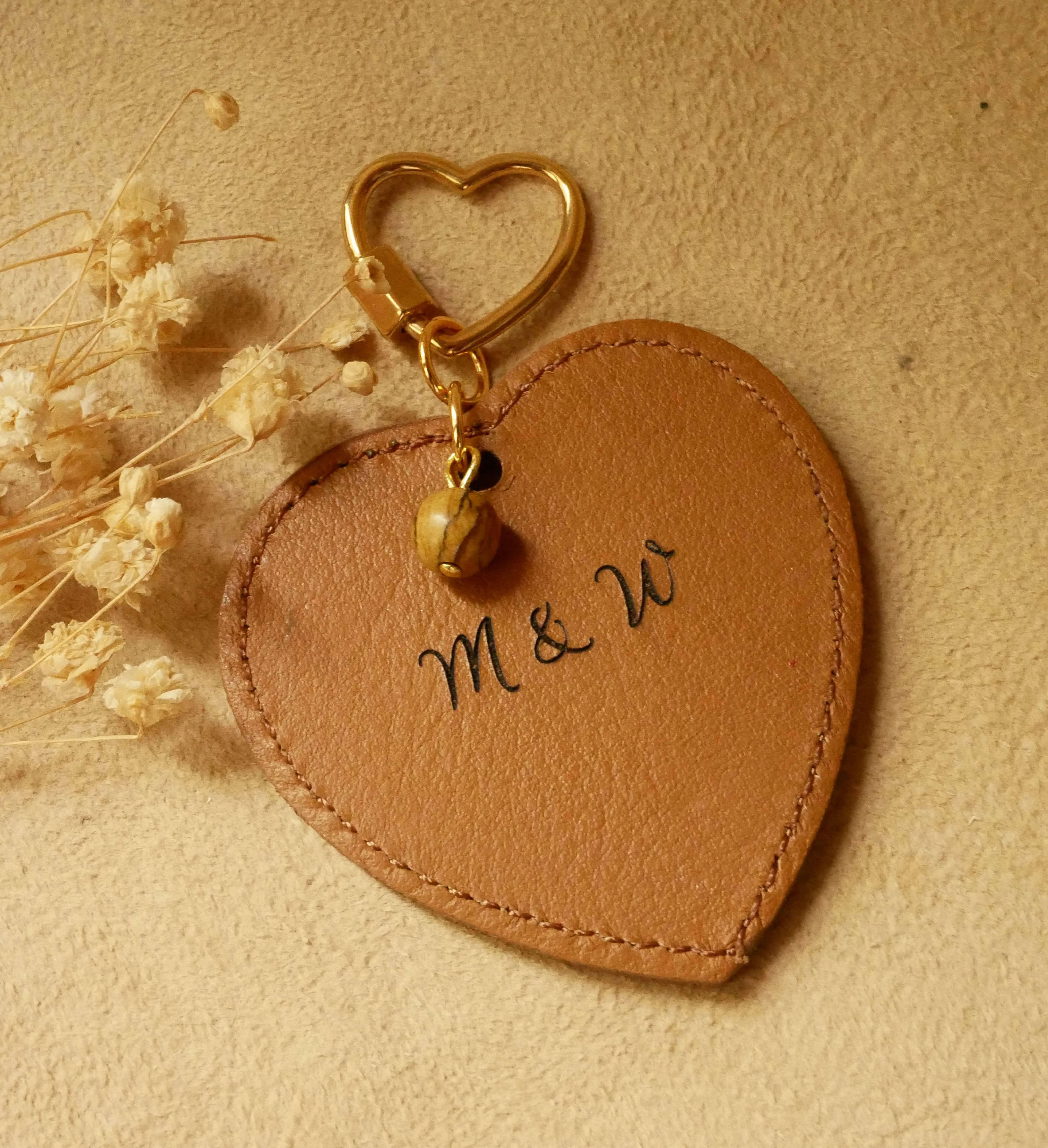 Sleutelhanger met groot leren hart om te graveren en personaliseren