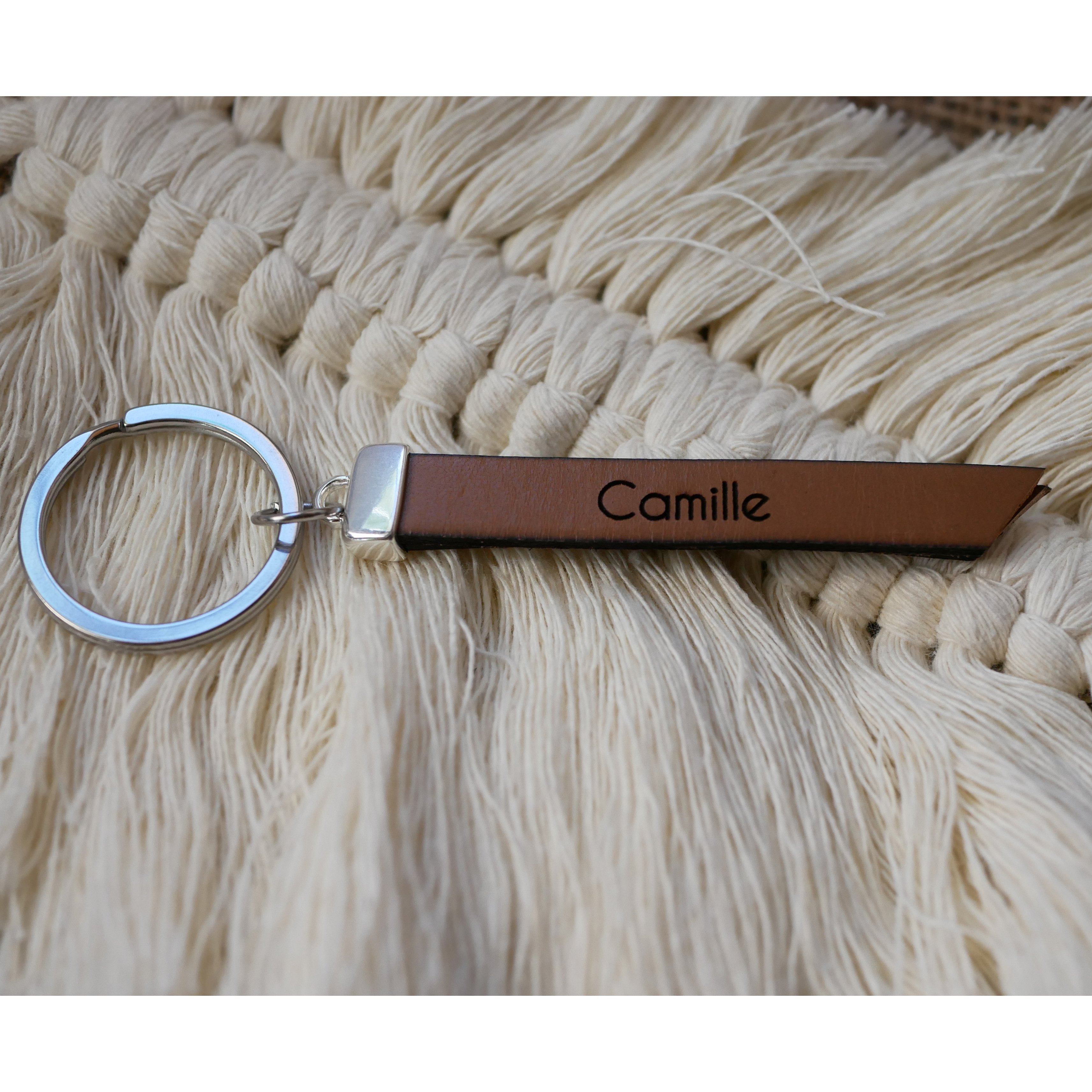 Dubbele platte leren sleutelhanger om te personaliseren met een naam, telefoon of boodschap